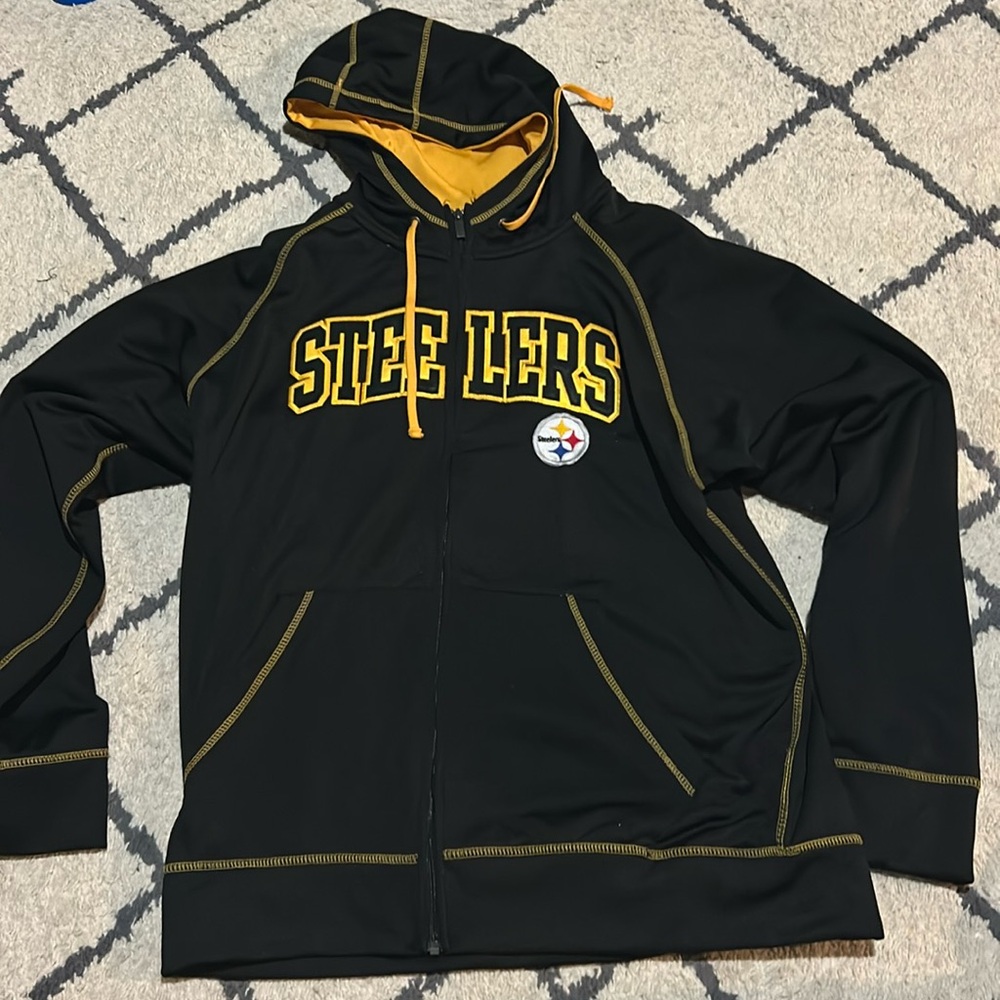 Great shape! Pittsburgh Steelers zip up